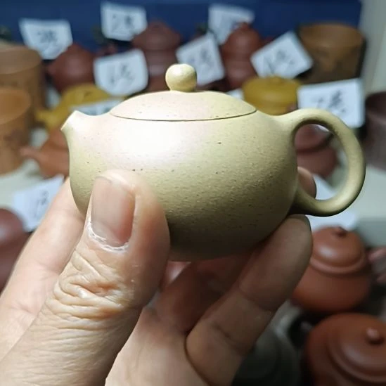 茶壶紫砂本绿西施   半手工  150cc