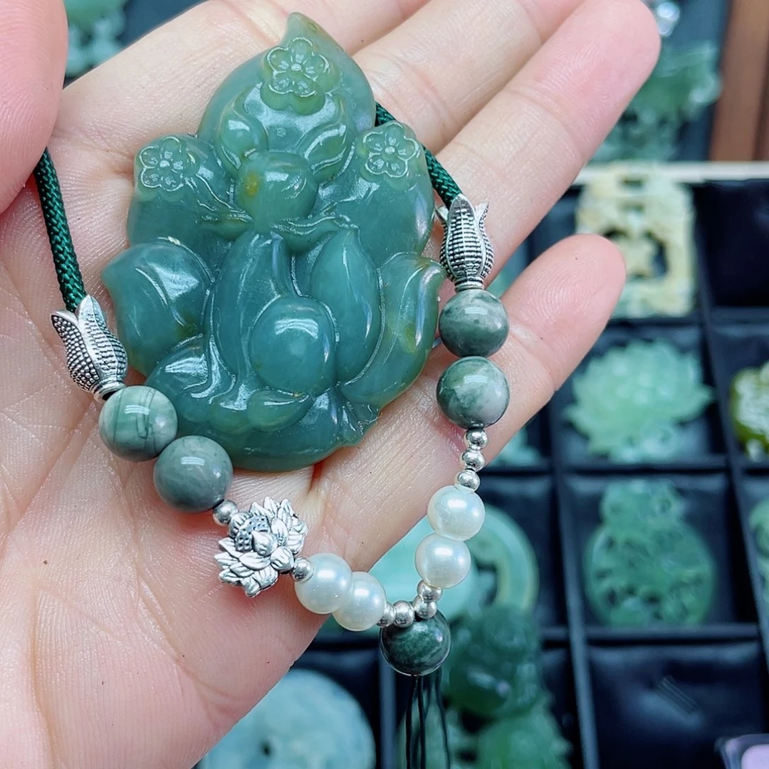 蛇纹石玉未镶嵌颈饰吧*嘣