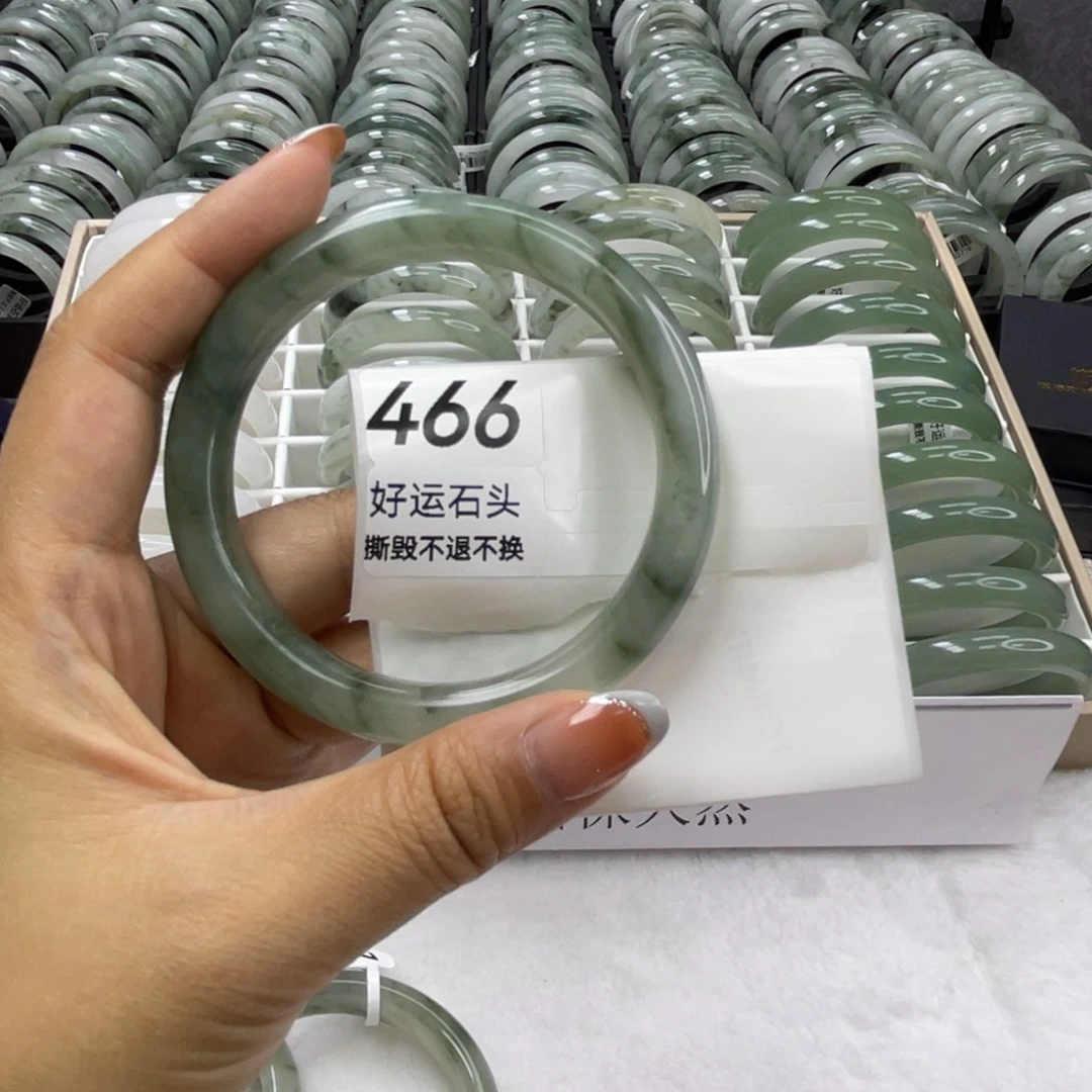 未镶嵌手镯石英质玉466