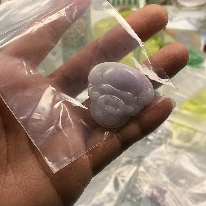 翡翠挂件未镶嵌豪***剑毛