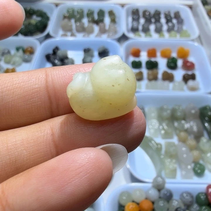 未镶嵌和田玉珠宝半成品