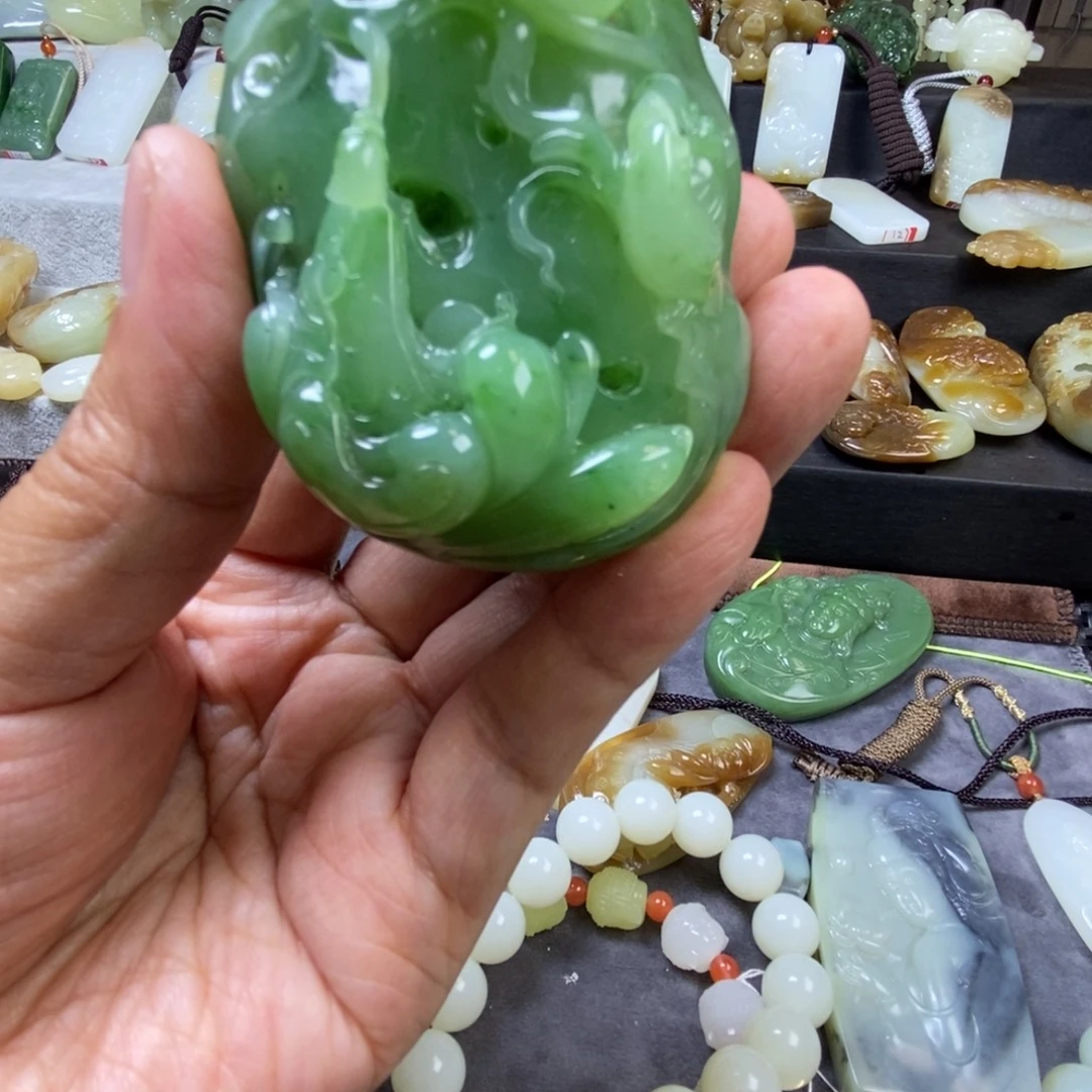 用***2和田玉未镶嵌吊坠(不含链)