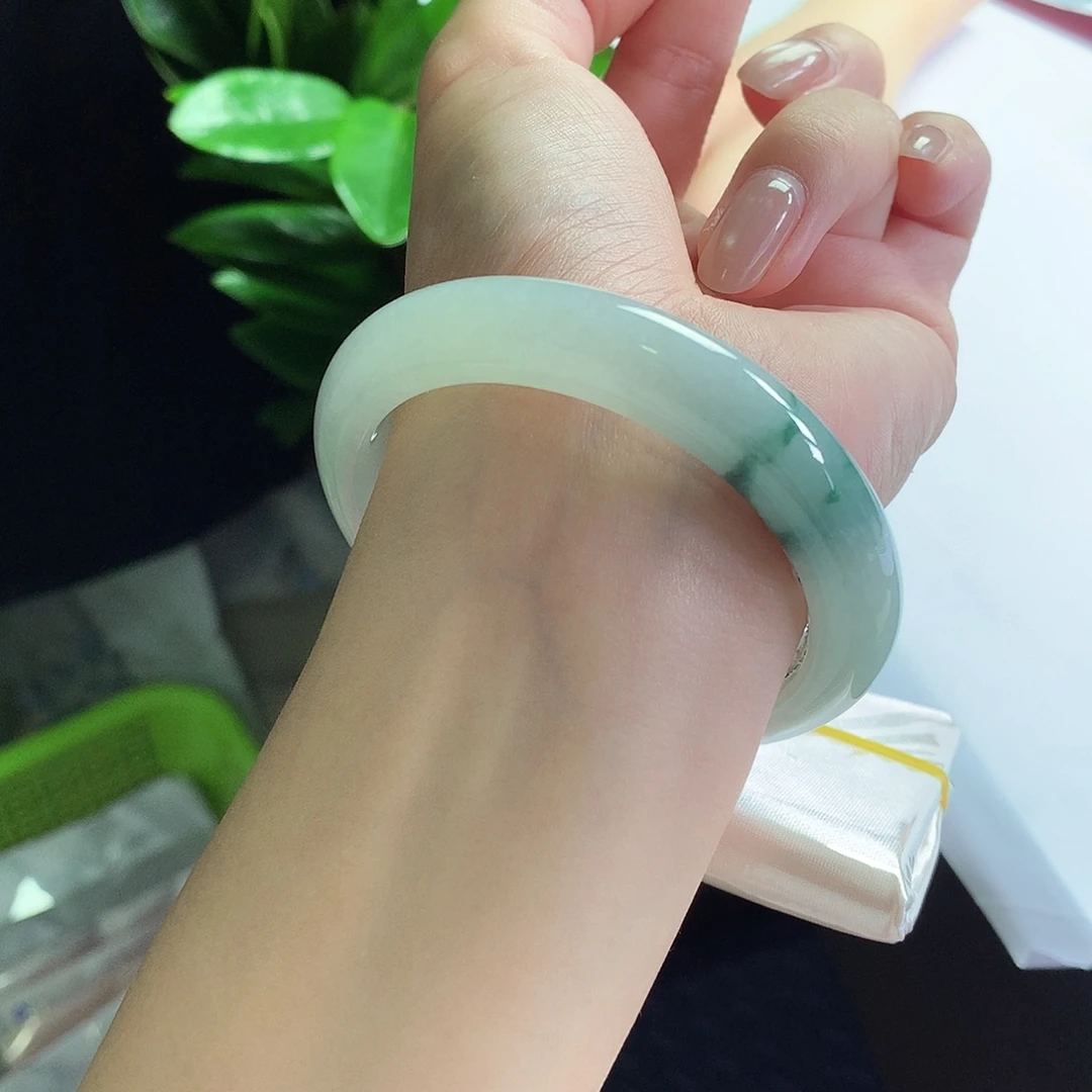 翡翠未镶嵌手镯天然Ａ货翡翠56/57古色古香特色镯