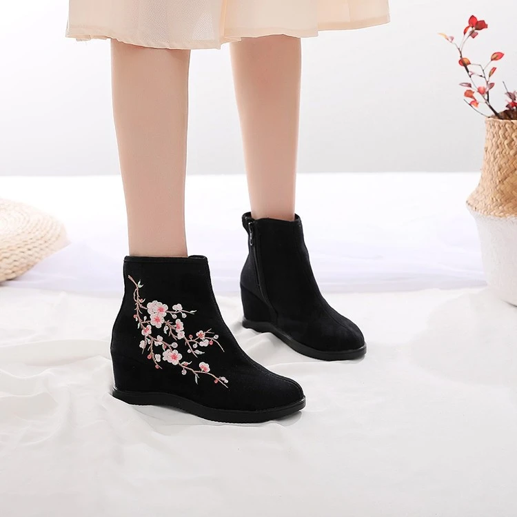 秋冬新品1806-01民族风绣花鞋内增高绣花女靴6-厘米古风汉服靴子