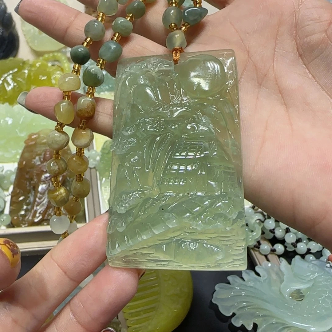 未镶嵌蛇纹石玉吊坠