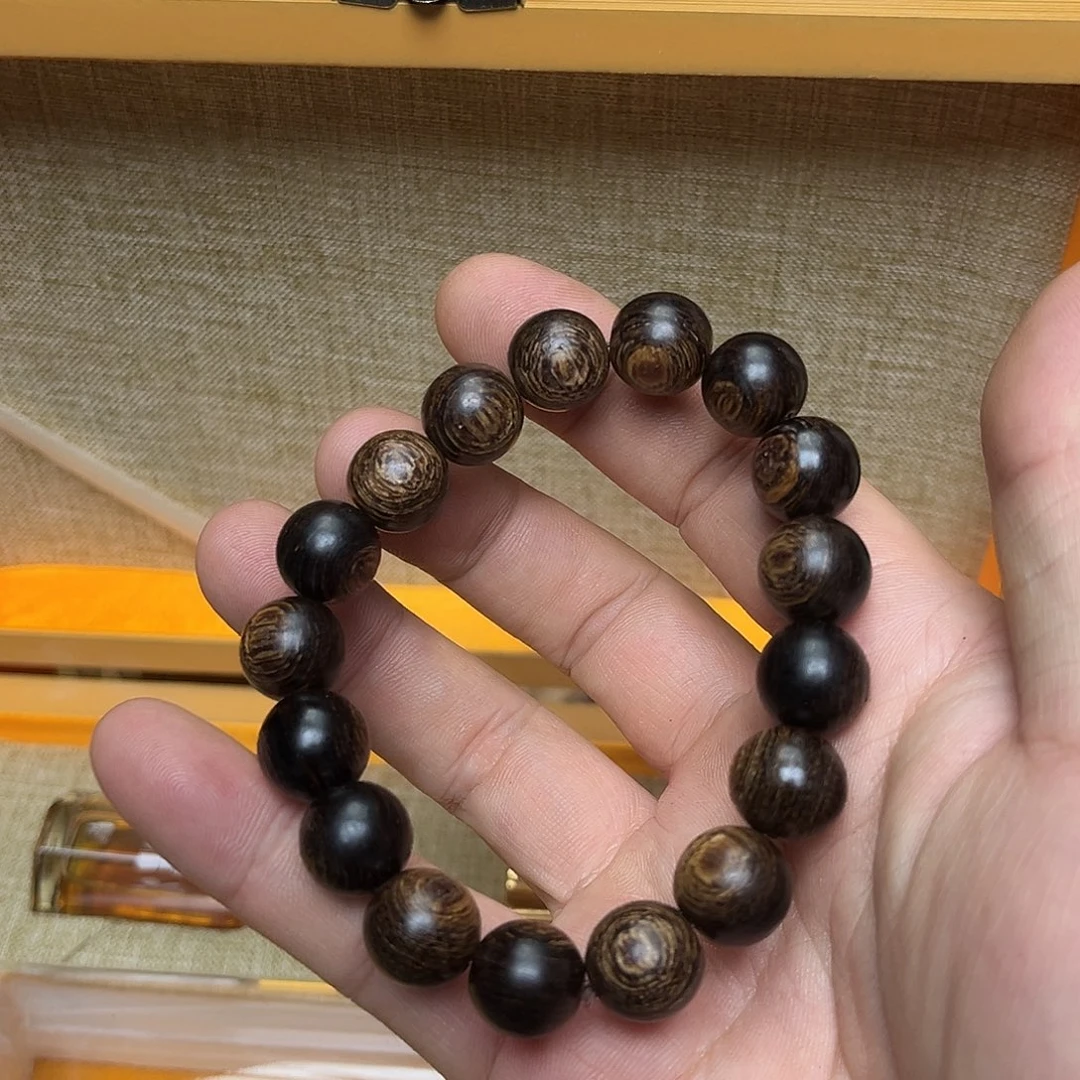 大叶紫檀（黑酸枝木类）