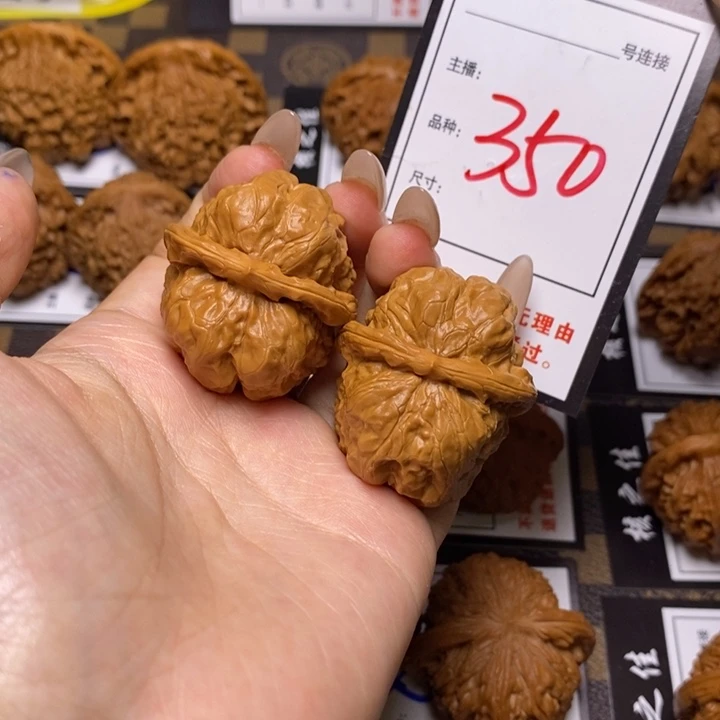 文玩核桃吊坠35蛤蟆350