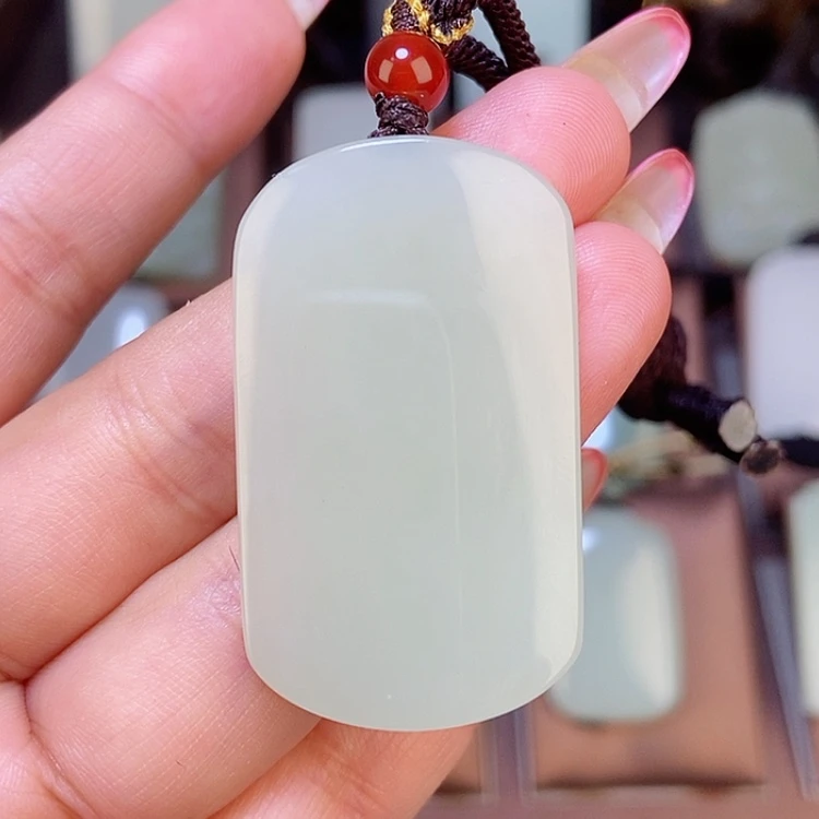 【闪购商品】颈饰未镶嵌和田玉