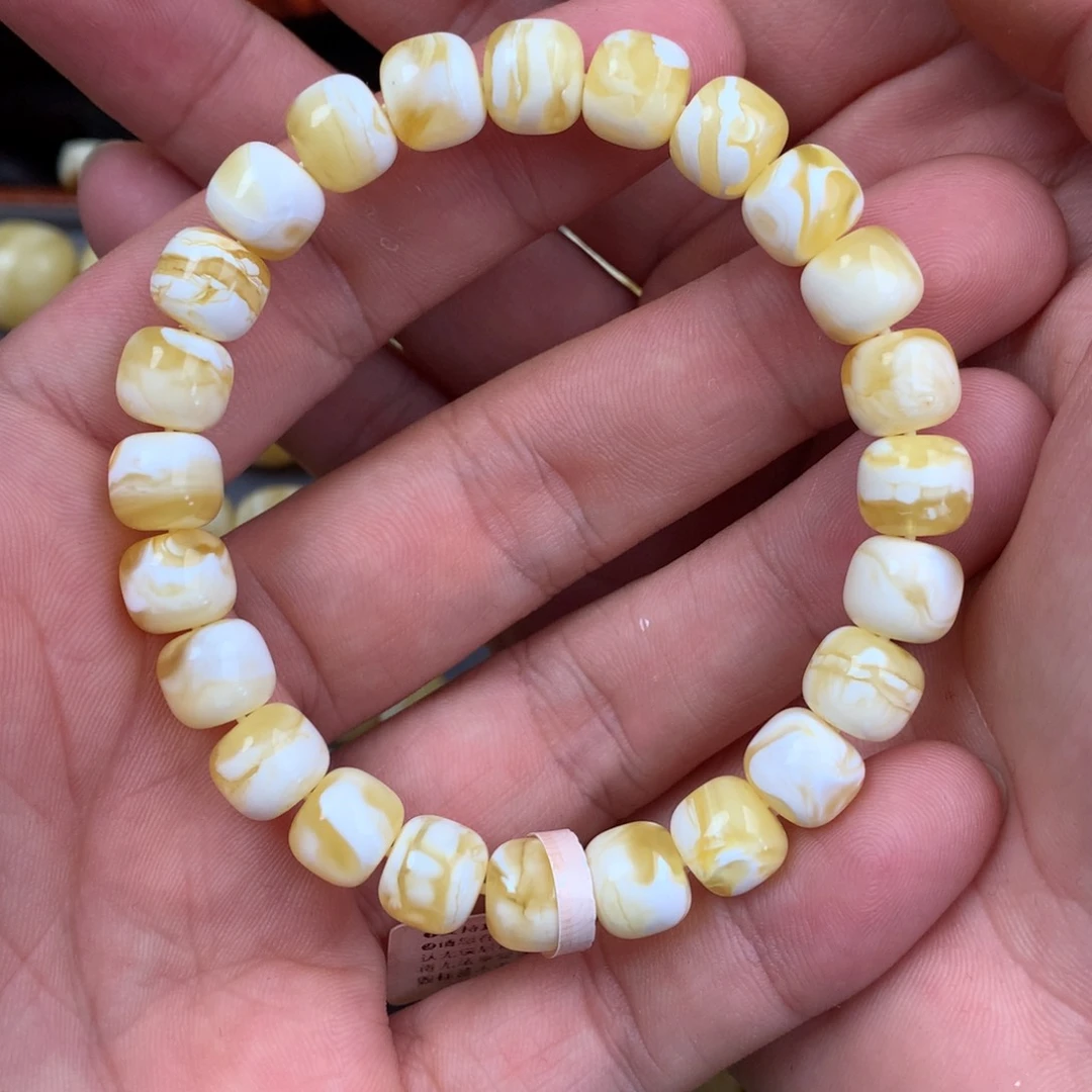 琥珀裸石未镶嵌蜜蜡