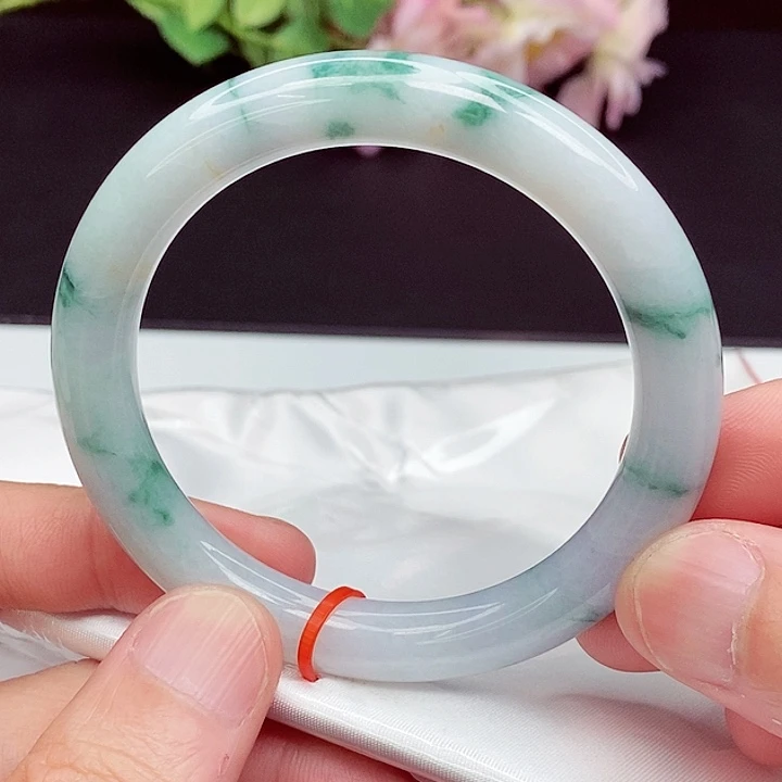 翡翠手镯未镶嵌56.8圈