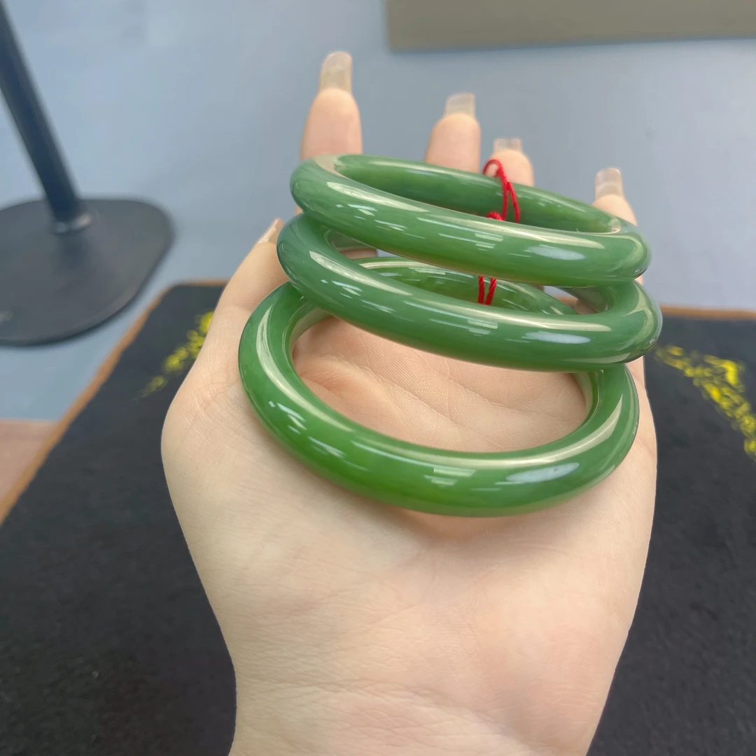 天然和田玉精美老俄料碧玉粉青微猫手镯多样性发货拍一发一