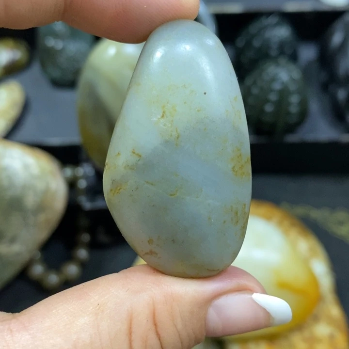 未镶嵌和田玉（糖玉）挂件