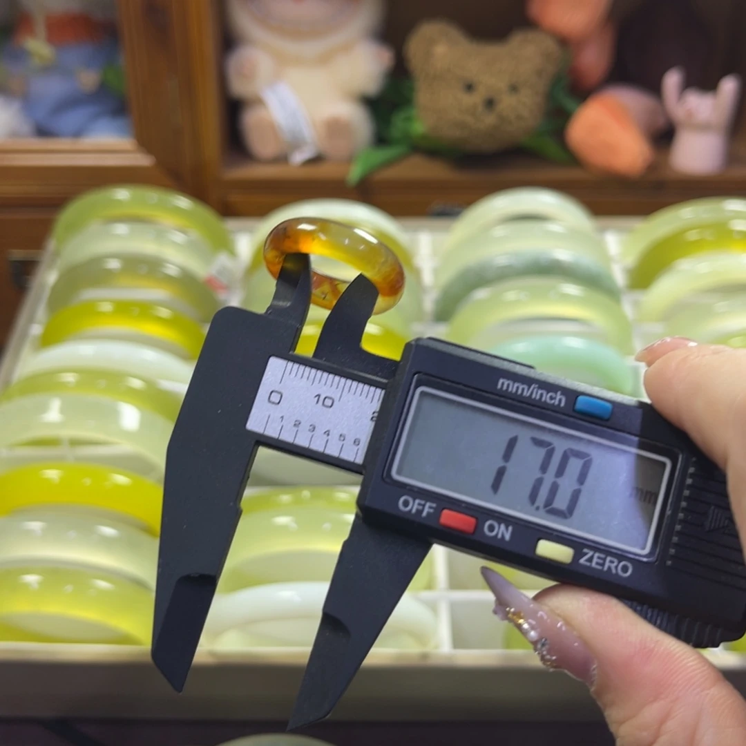 老***）蛇纹石玉未镶嵌手镯87