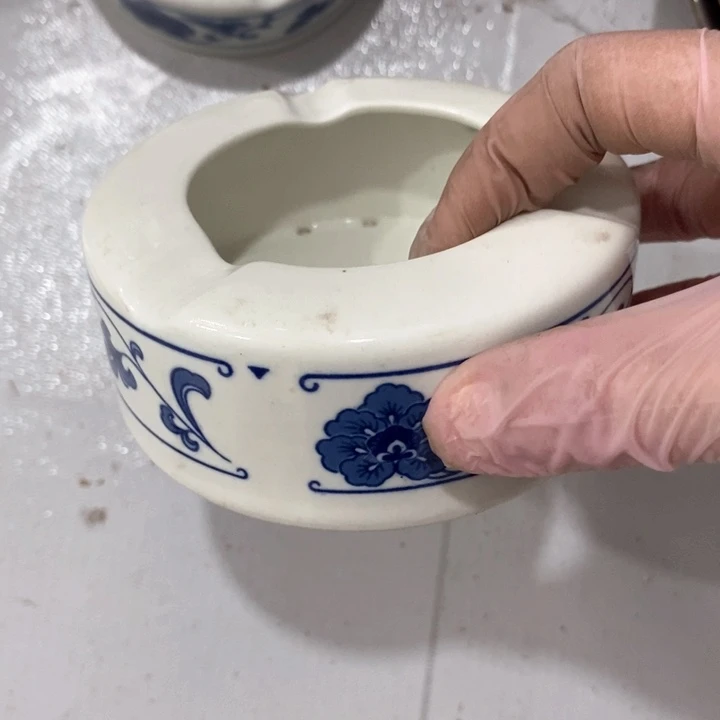 瓷片四厂青花翡翠瓷烟灰缸