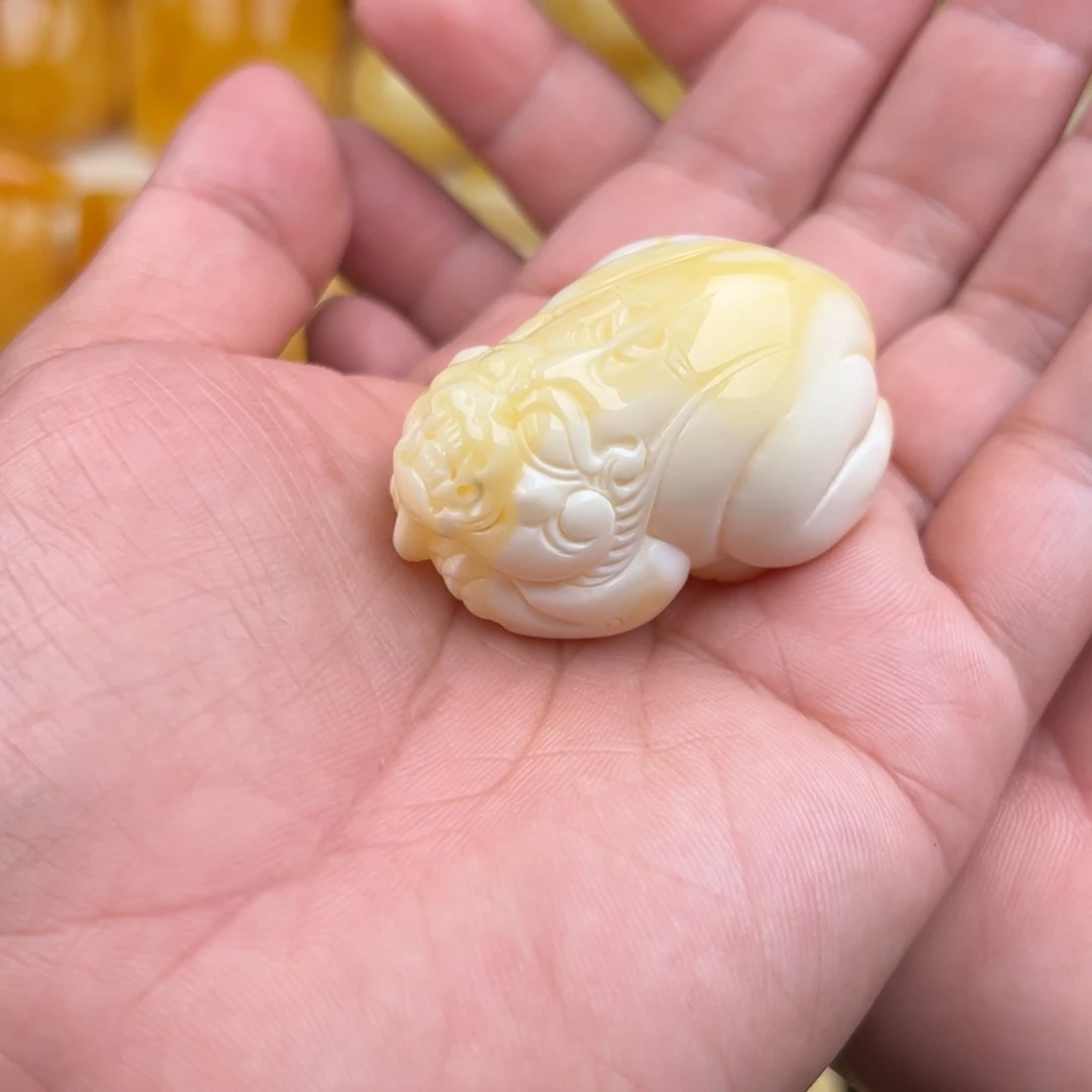 琥珀颈饰未镶嵌纯天然蜜蜡
