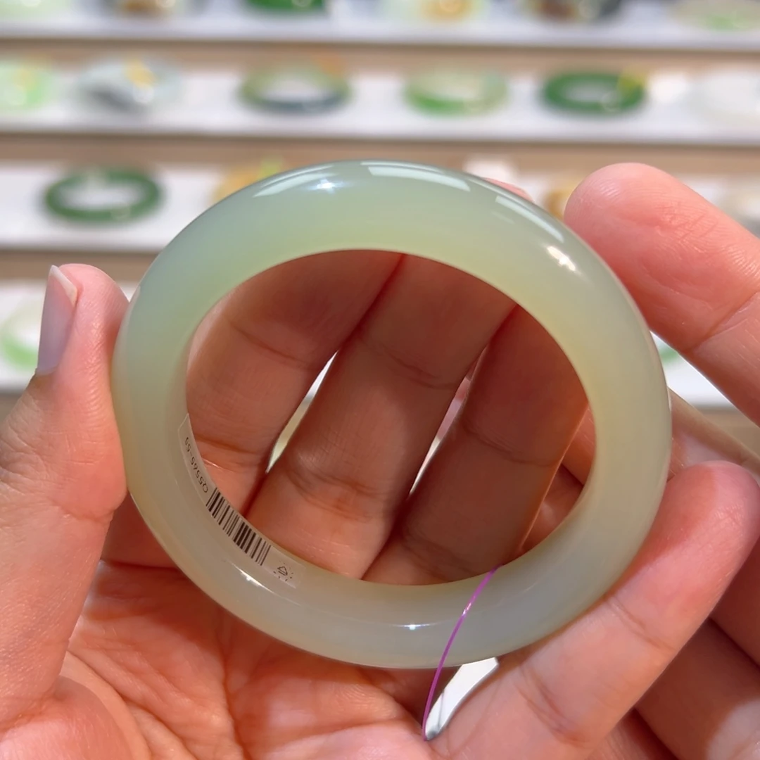 和田玉未镶嵌手镯冰晴水