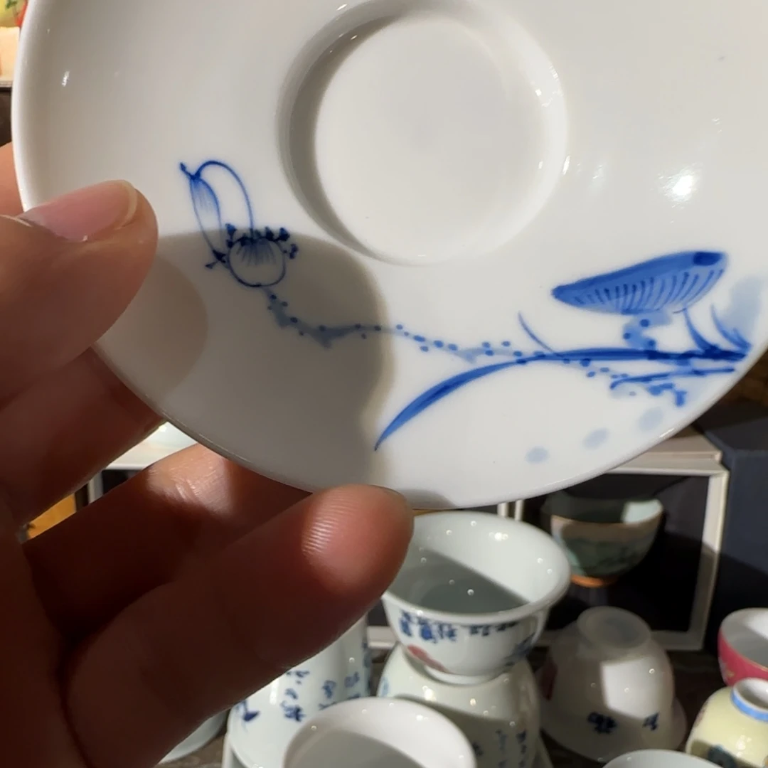 瓷手绘青花荷花小蝶