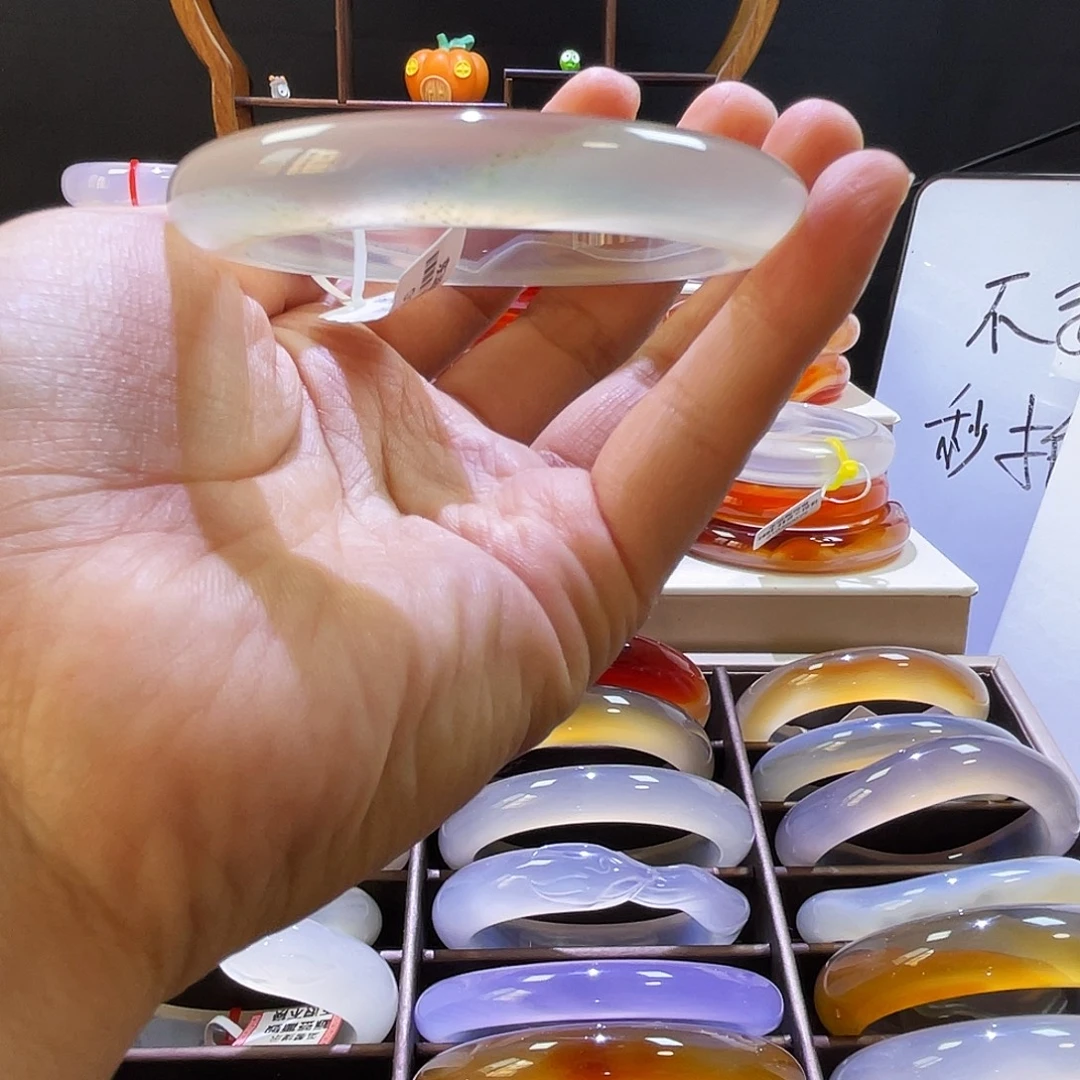 玛瑙/玉髓未镶嵌手镯