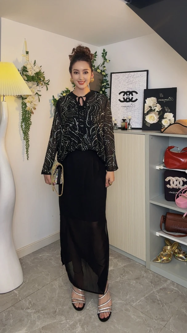 今年最新款的两件套亮眼