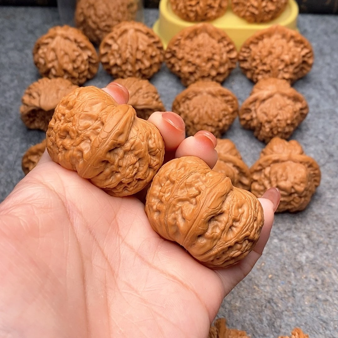 文玩核桃把件精品元宝44