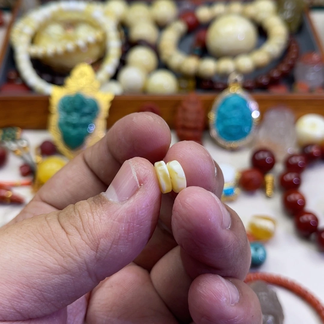 琥珀未镶嵌珠宝奇石47