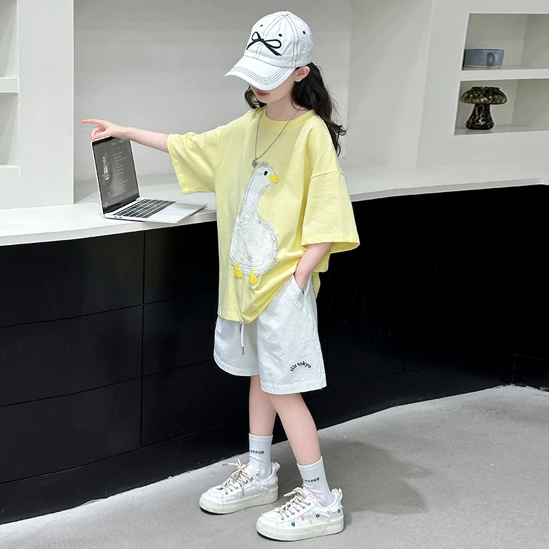 2025女大童休闲夏季新款洋气韩系女孩大鹅短袖牛仔中裤套装潮