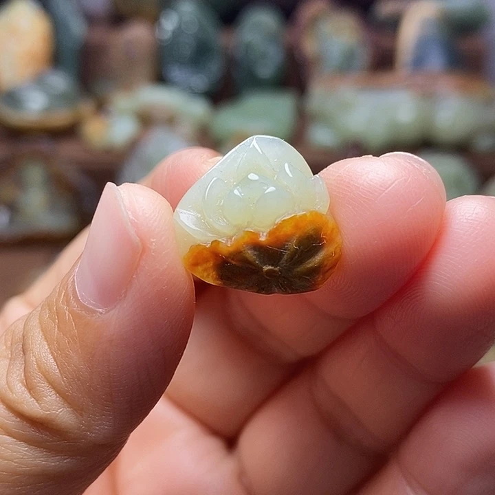岫岩河磨玉（透闪石质玉）未镶嵌颈饰