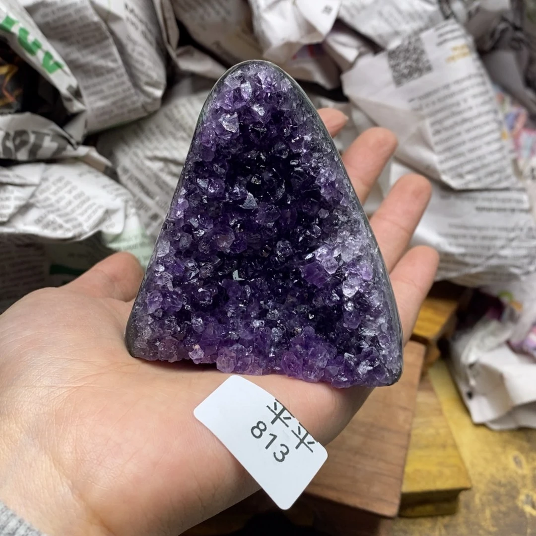 紫晶乌拉圭未镶嵌