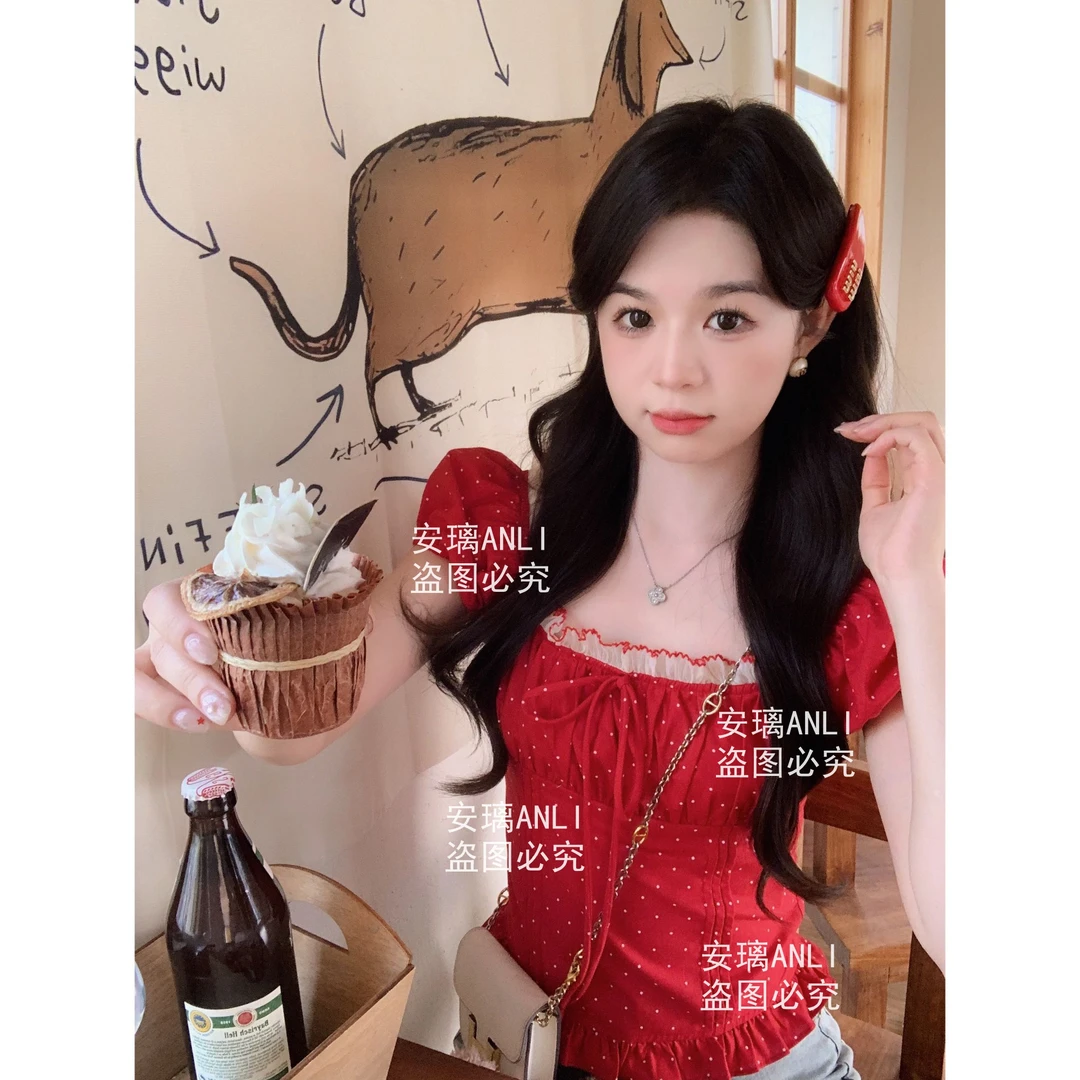 【现货】小奶盖 法式设计感拼接撞色蕾丝花边波点两穿式上衣