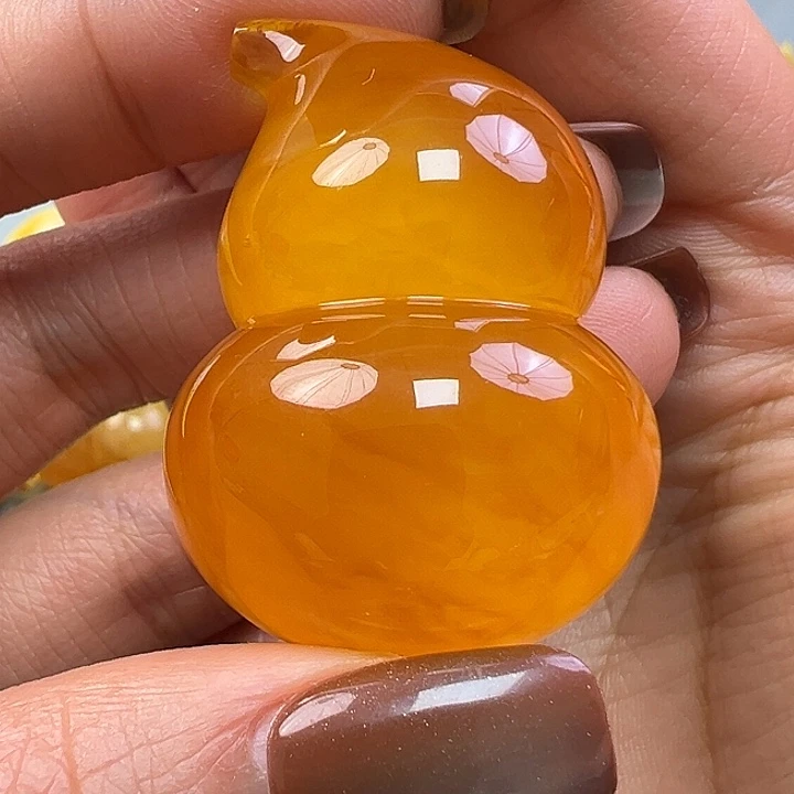 蜜蜡未镶嵌珠宝奇石