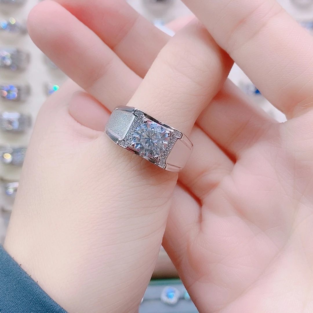 925银微镶H2克拉，等待圈口