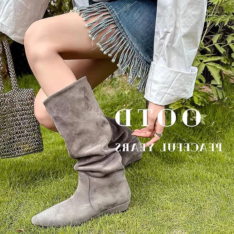 慵懒风堆堆褶皱长靴女靴子平底坡跟尖头不过膝高筒靴2025新款灰色