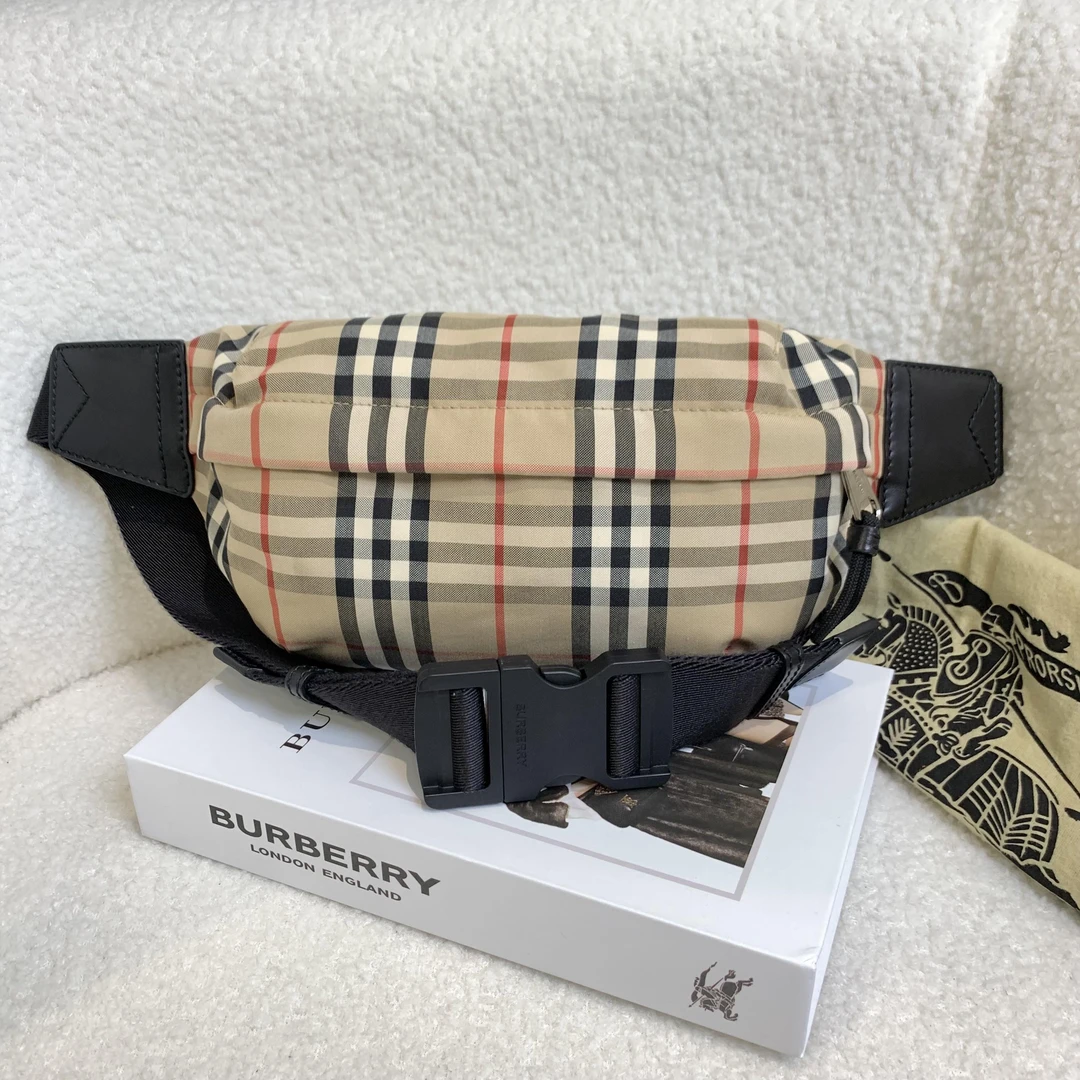 99新 BURBERRY/博柏利 壹臻楠/经典格纹腰包 83376134