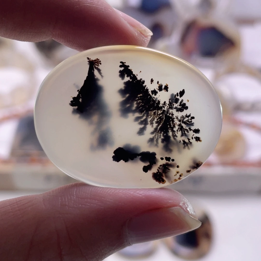 玛瑙/玉髓未镶嵌珠宝奇石