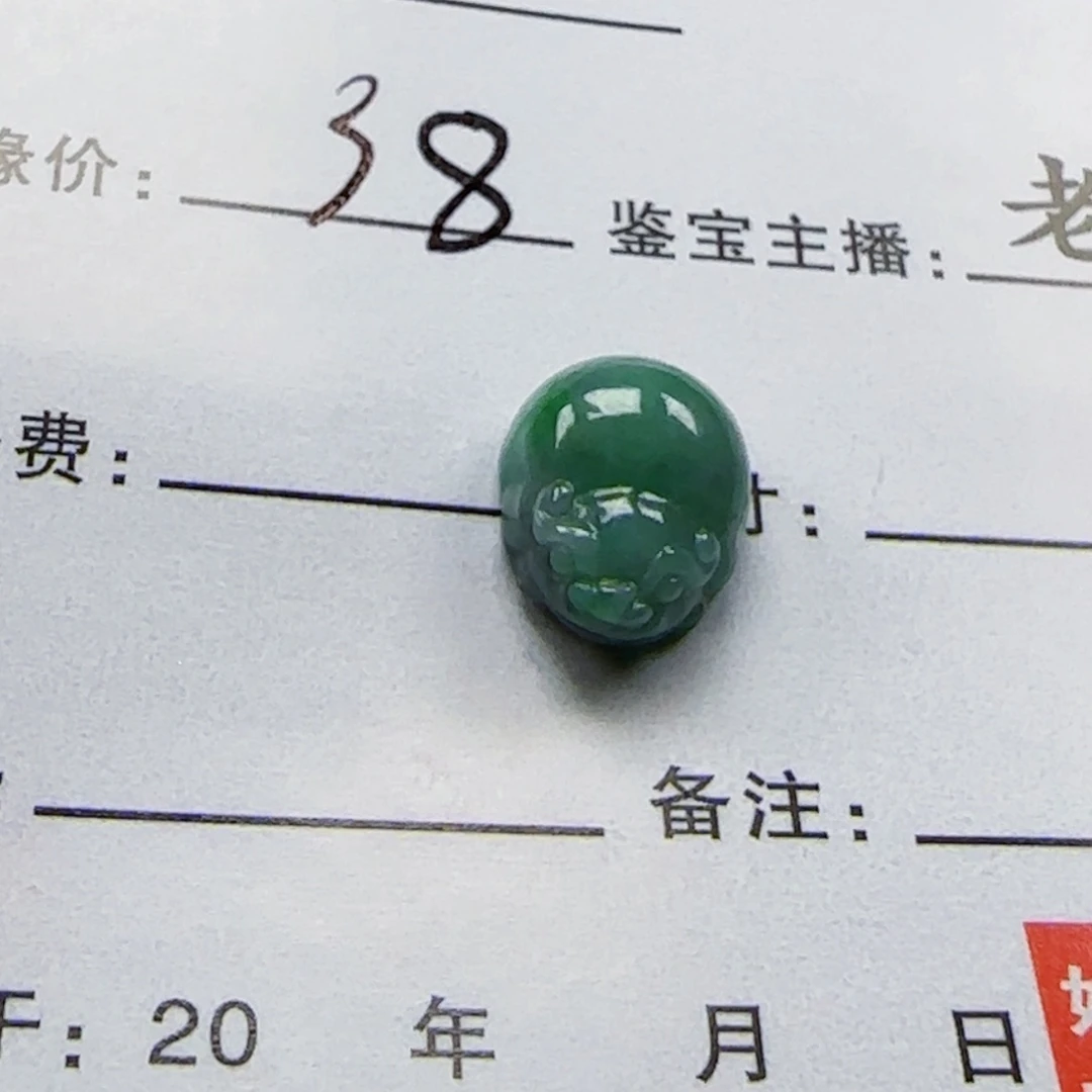 翡翠未镶嵌颈饰0000000003