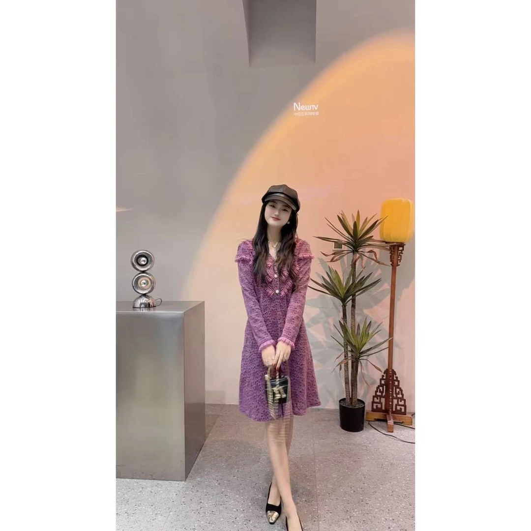 1648 法式重工遮肉洋气高级秋季长袖拼接网红V领显瘦连衣裙 诗诗