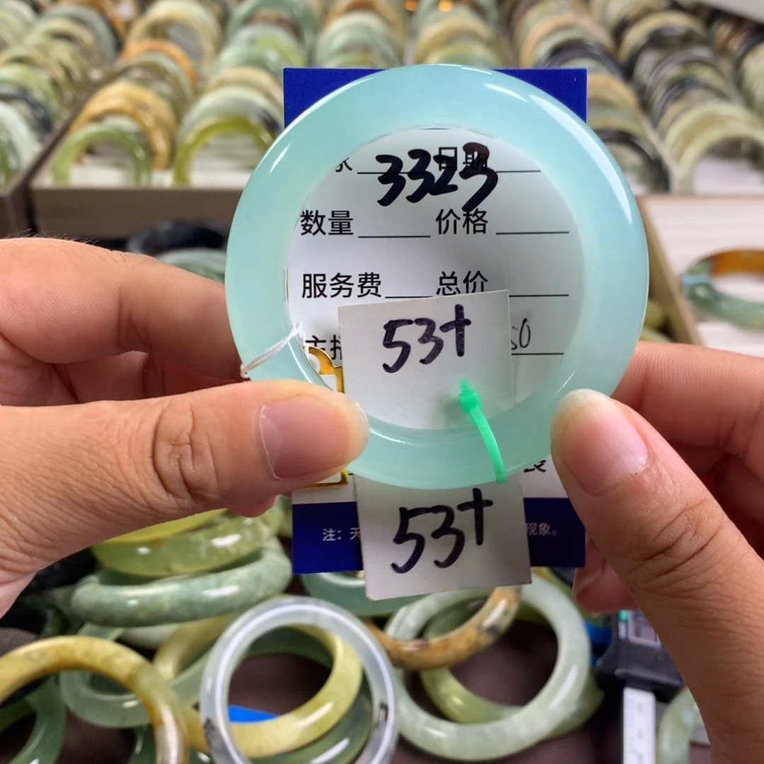 明***吃蛇纹石玉未镶嵌手镯3323