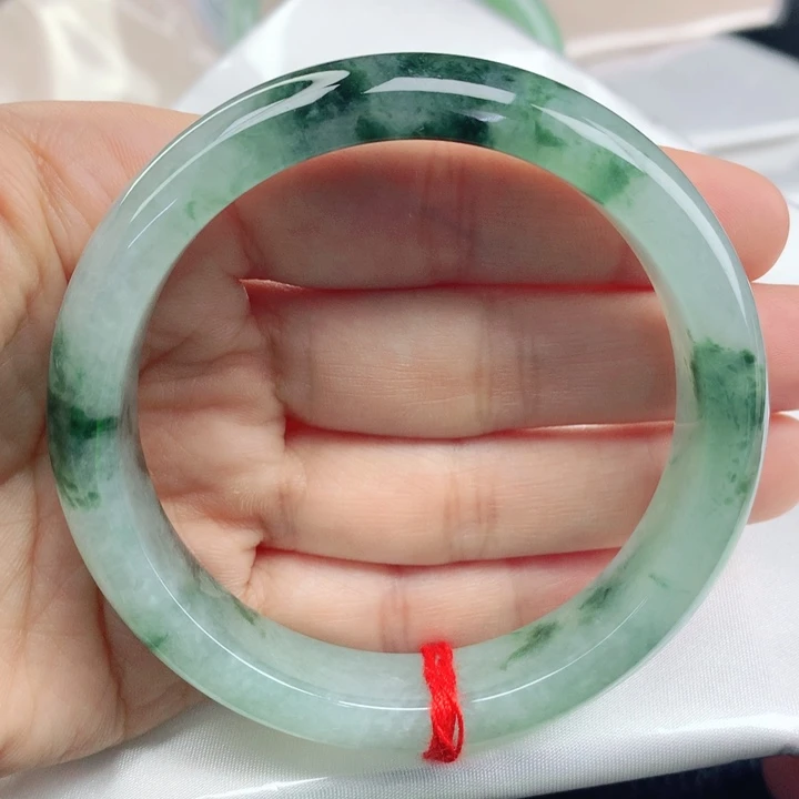 翡翠手镯未镶嵌冰飘花58