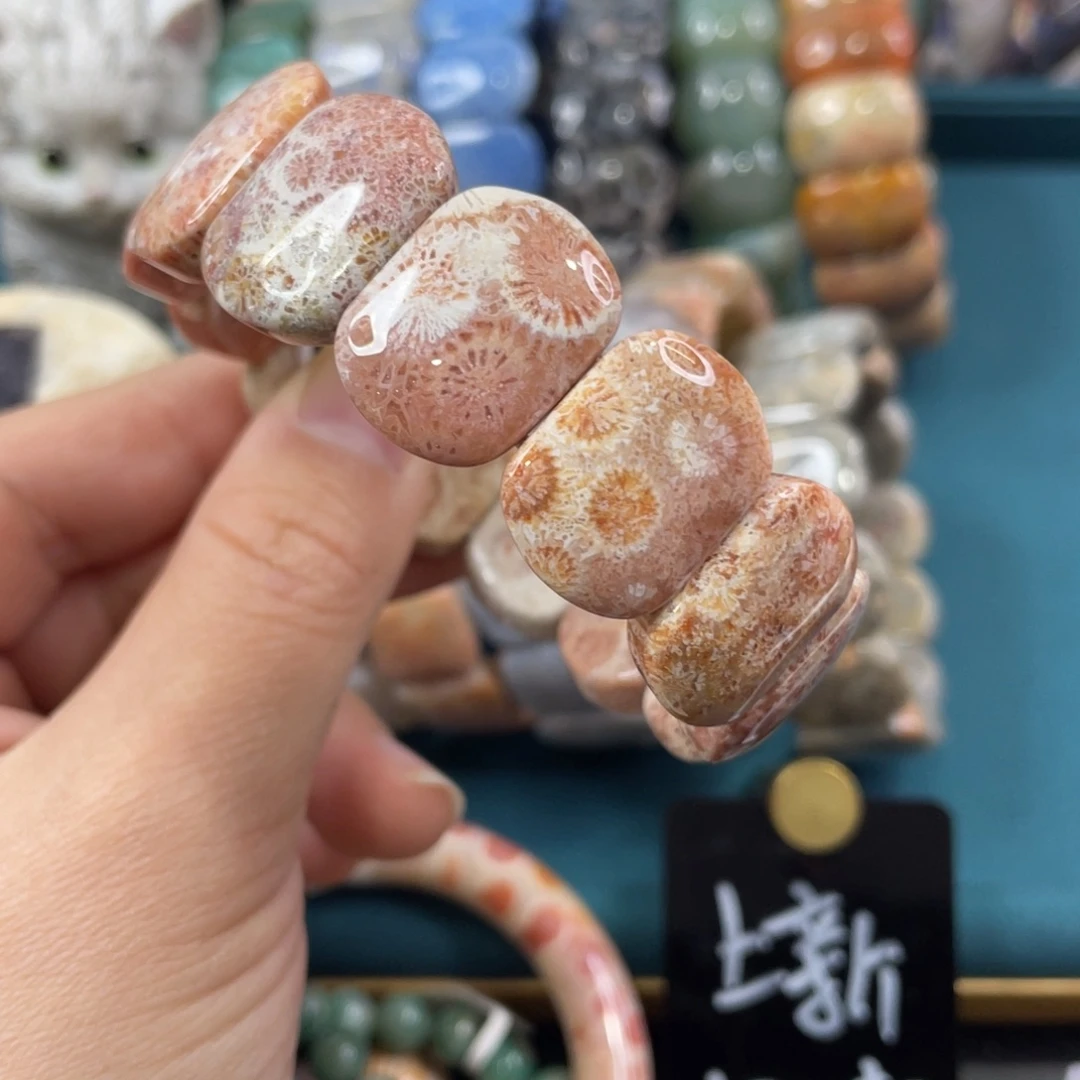 未镶嵌手镯硅化玉