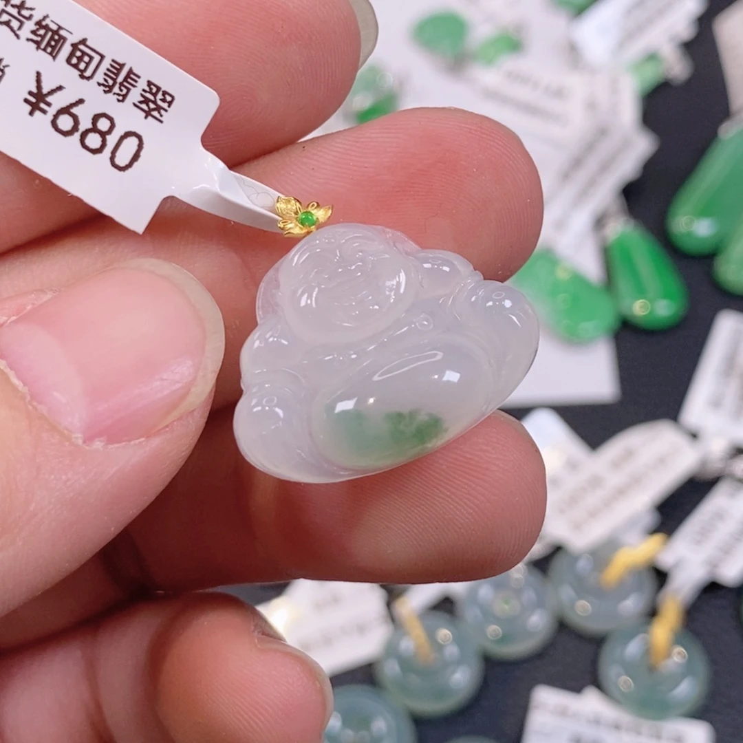 颈饰18K金镶嵌翡翠佛公