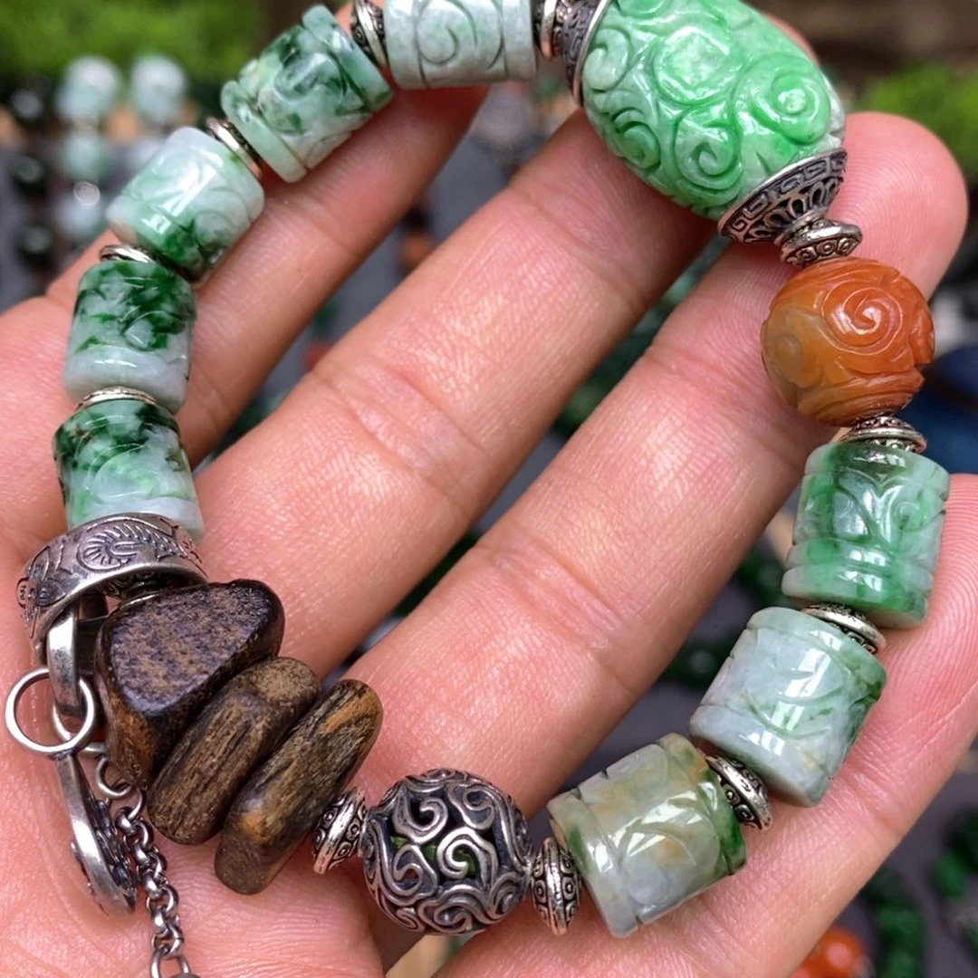 翡翠手链未镶嵌漂亮美眉