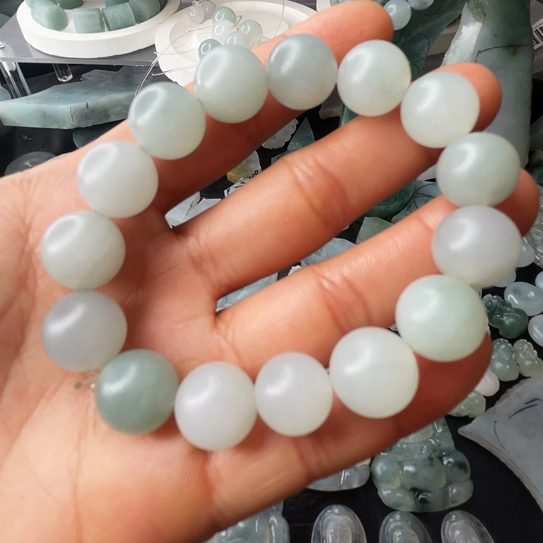 定制翡翠未镶嵌卡12加手串