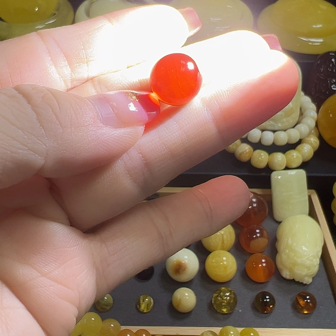 裸石琥珀未镶嵌血珀
