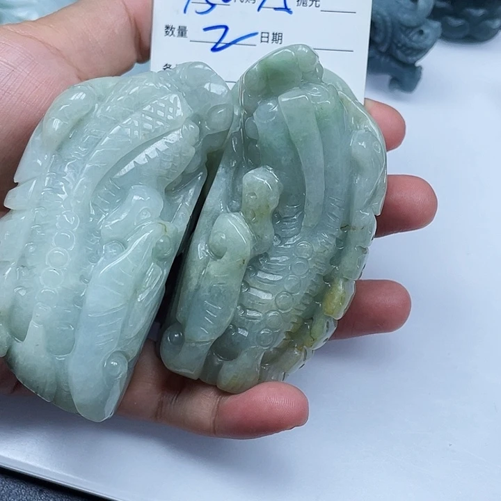 李***娟翡翠未镶嵌颈饰翡翠