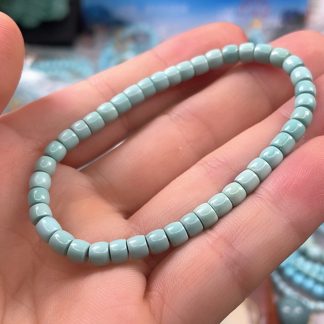 绿松石未镶嵌颈饰