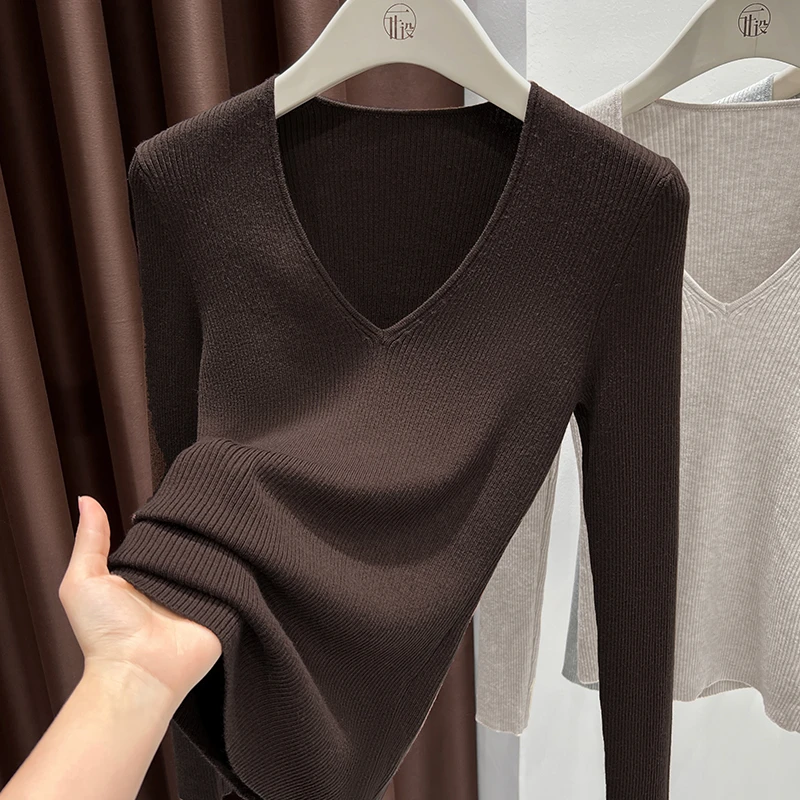 美拉德棕色修身毛衣女2025新款针织衫显瘦软糯v领长袖气质打底衫