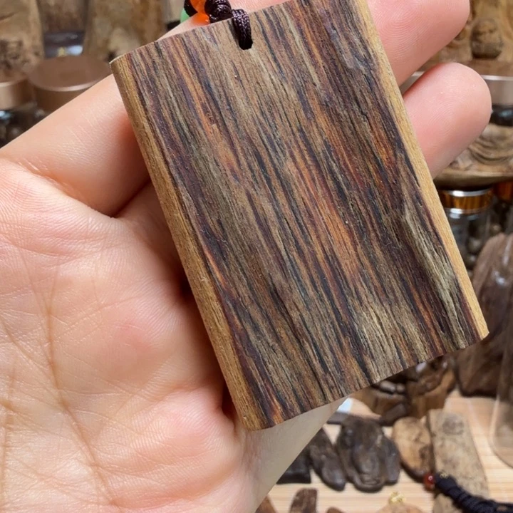 沉香碎屑沉香惠安无事牌 13 克