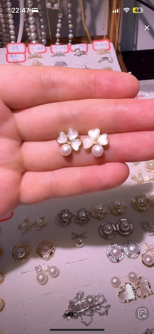 叁千珍藏天然淡水珍珠四叶草贝母耳钉