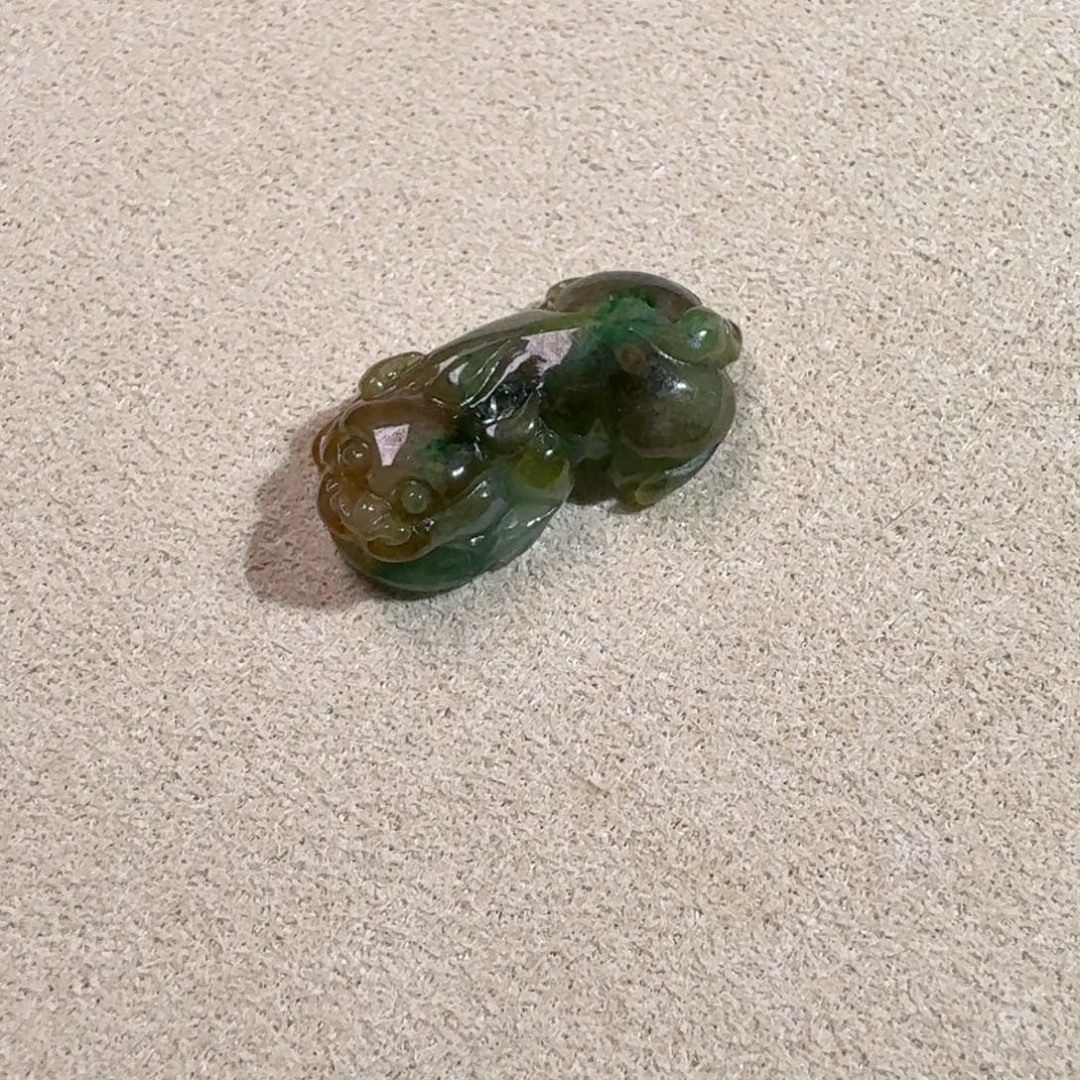 小***.翡翠未镶嵌颈饰天然A货翡翠貔貅