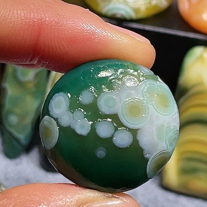 玛瑙/玉髓未镶嵌珠宝奇石